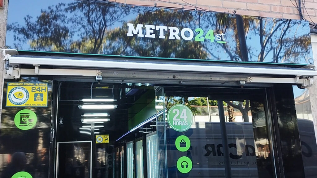 Tienda METRO24st 24h — Esplugues de Llobregat