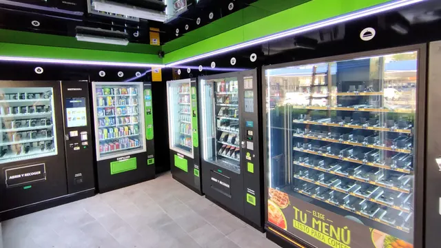 Tienda METRO24st 24h — red-carabanchel